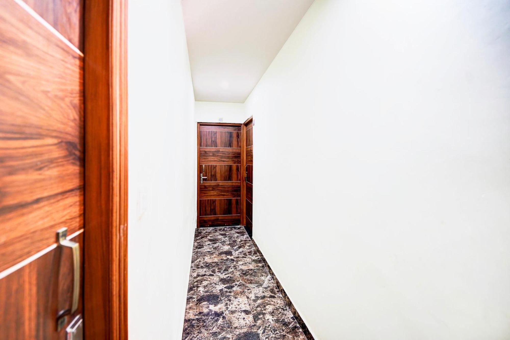 Hotel O Nova Resorts & Luxury Farm Raebareli Exterior foto