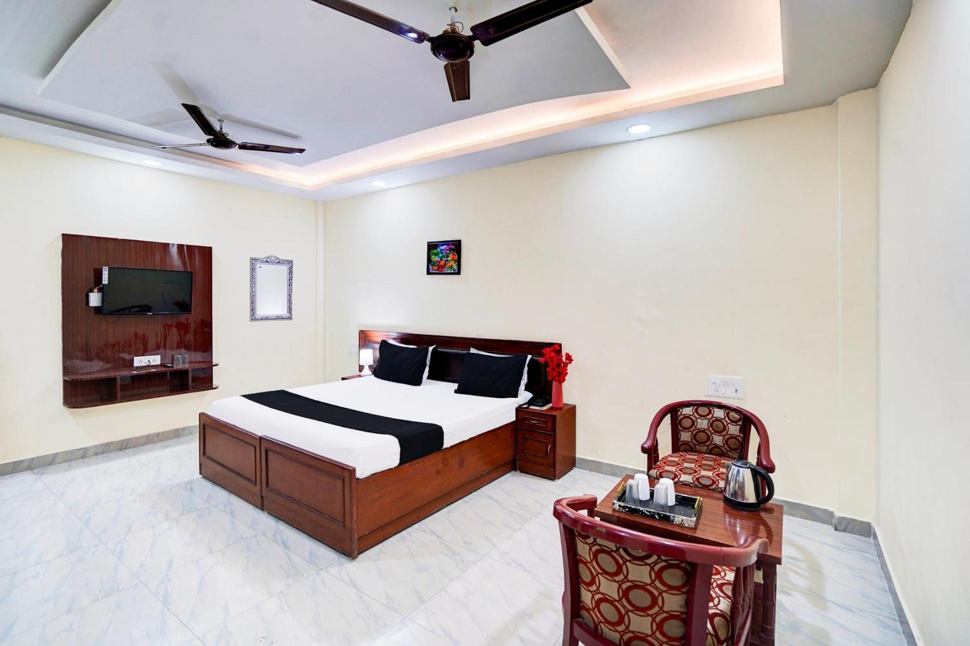 Hotel O Nova Resorts & Luxury Farm Raebareli Exterior foto